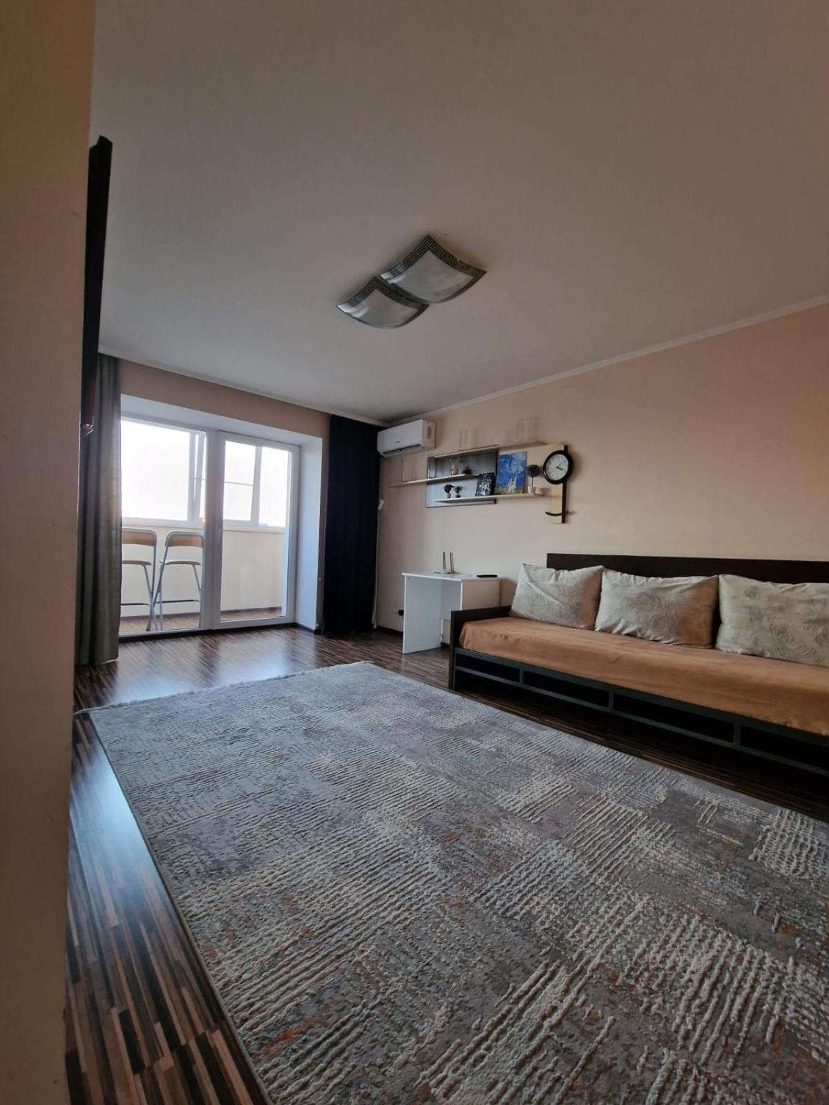 Apartment On Republic Square Ustʼ-Kamenogorsk 外观 照片
